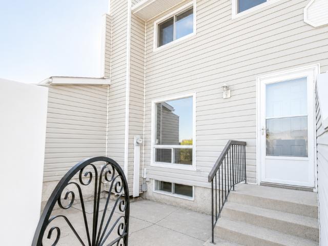 House for rent in Wedgewood, Alberta
