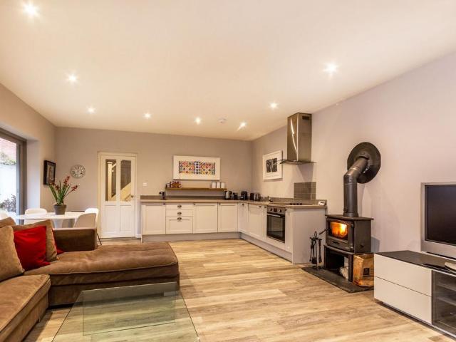 House for rent in Fole, Surrey