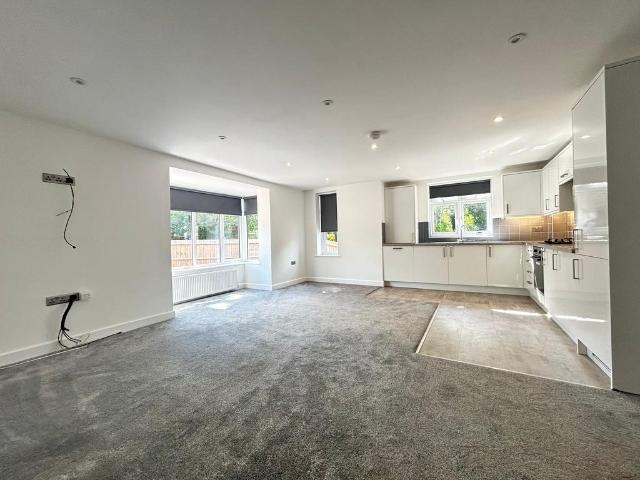 Apartment for rent in Fole, Surrey