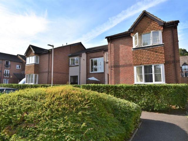 Studio for rent in London Borough of Hillingdon, Greater London