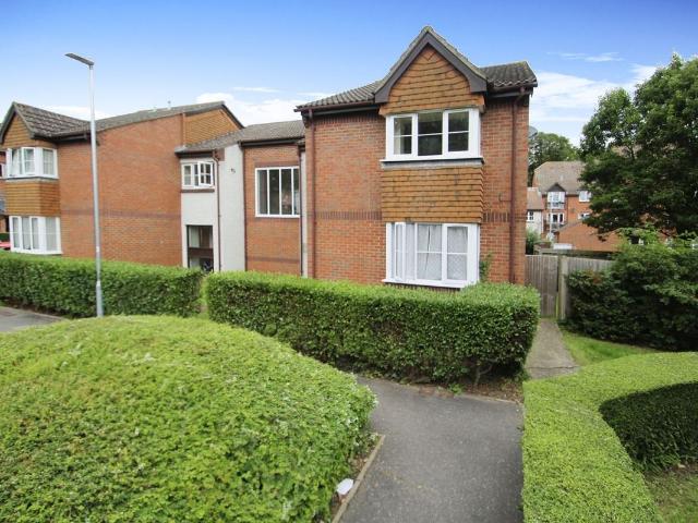 Studio for rent in London Borough of Hillingdon, Greater London