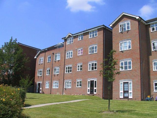 Apartment for rent in Greenhill, Greater London