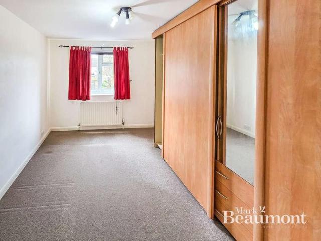 Apartment for rent in London Borough of Lewisham, Cat Hill