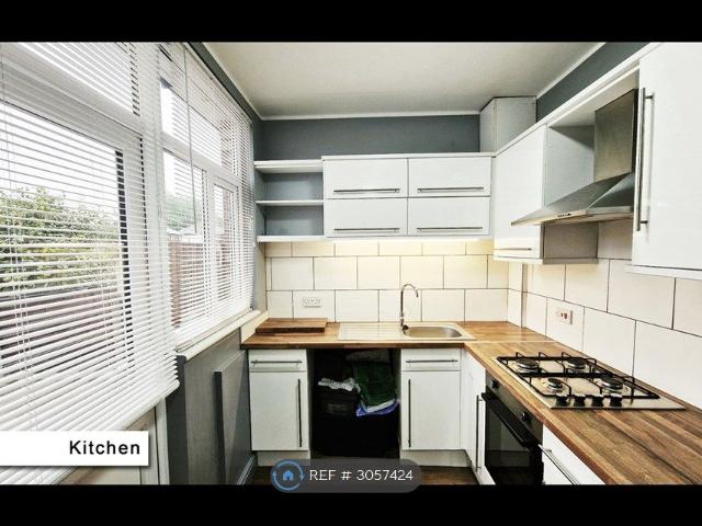 House for rent in Gillar's Green, St Helens