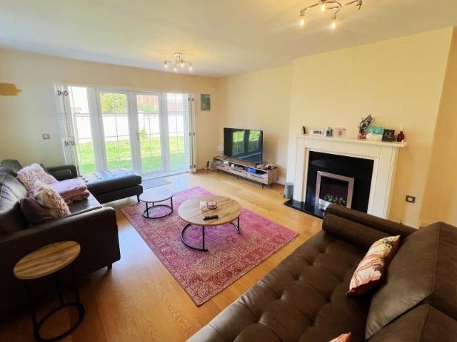 House for rent in Worplesdon, Westborough