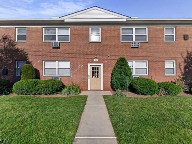Condo for sale in Wayne, Passaic County
