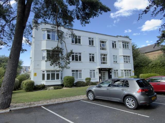 Apartment for rent in Lansdowne, Springbourne