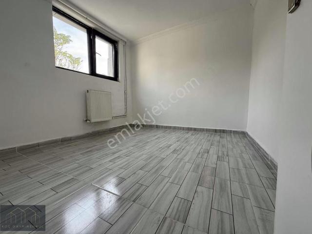 İlkyerleşim Mahallesi, Yenimahalle içerisinde satılık Villa