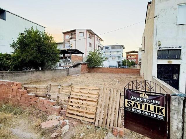 Altıeylül, Köşk içerisinde satılık Dükkan