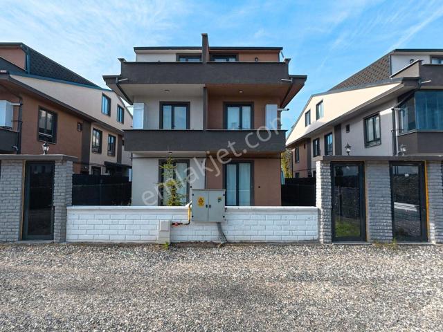 Kocaali, Sakarya içerisinde satılık Villa