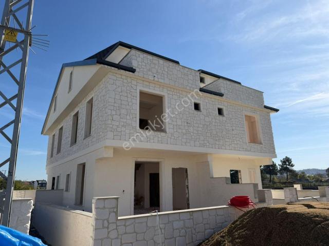 Yayla Mahallesi, Kocaali içerisinde satılık Villa