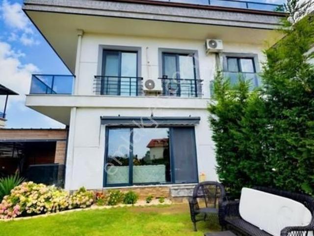 Derbent Mahallesi, Kartepe içerisinde satılık Villa