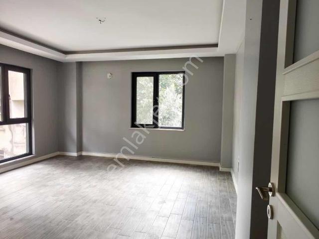 Öğretmenler, Derince içerisinde kiralık mülk
