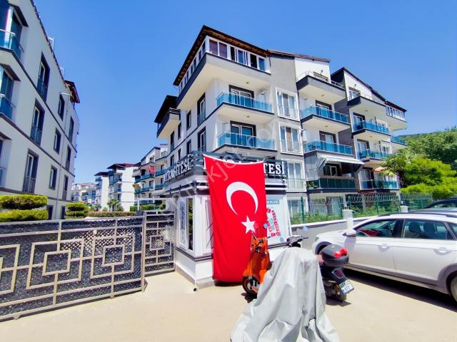 İzmit, Kocaeli içerisinde satılık mülk