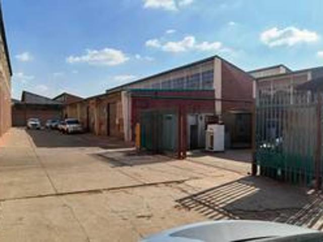 Commercial for rent in Waterkloof, Gauteng
