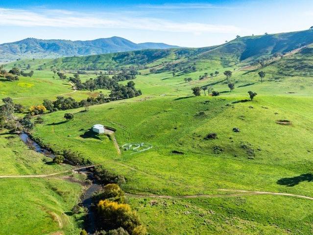 Cottage for sale in Bungil, Victoria