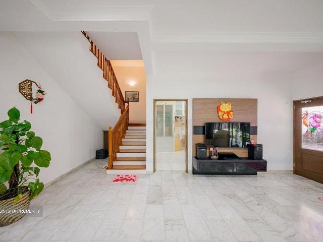 Condominium for sale in 18 Far East, Tampines