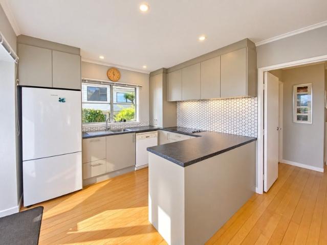 Apartment for rent in Saint Johns, Ōrākei
