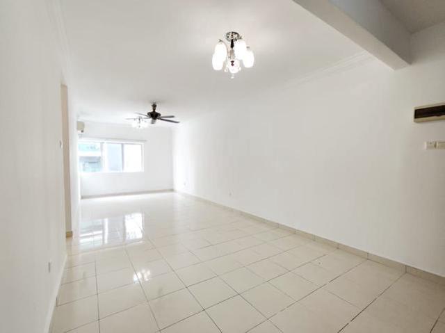 Condominium for sale in Petaling, Subang Jaya