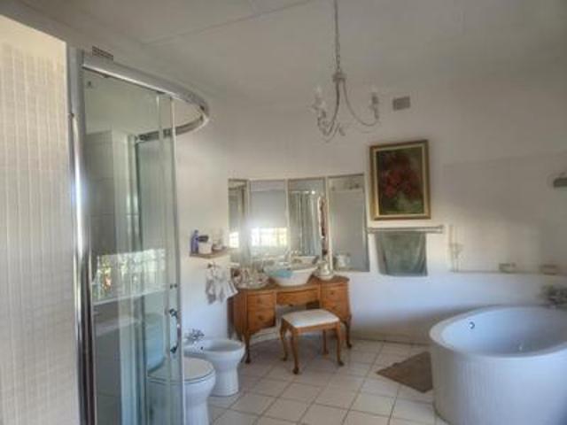 Apartment for sale in Lejweleputswa, Free State