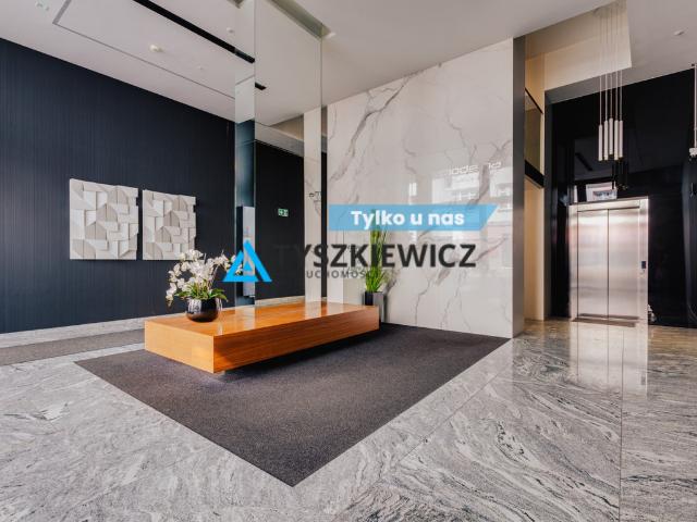 Biuro na sprzedaż w Baltiq Plaza, Gdynia