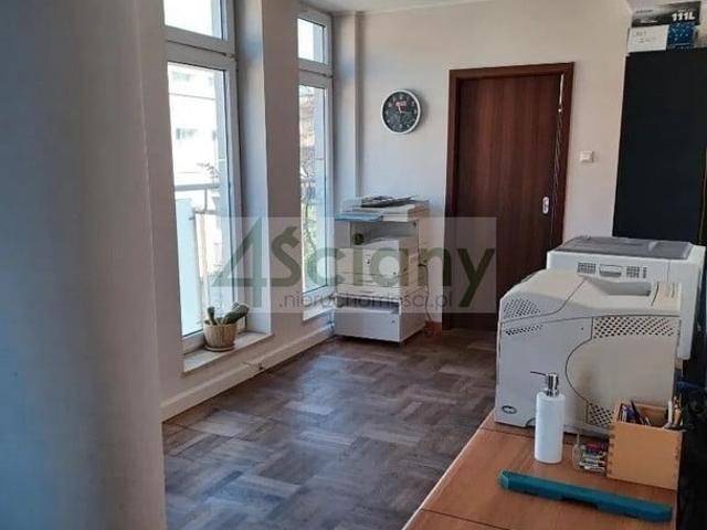 Biuro na sprzedaż w Warszawa, Mazowieckie