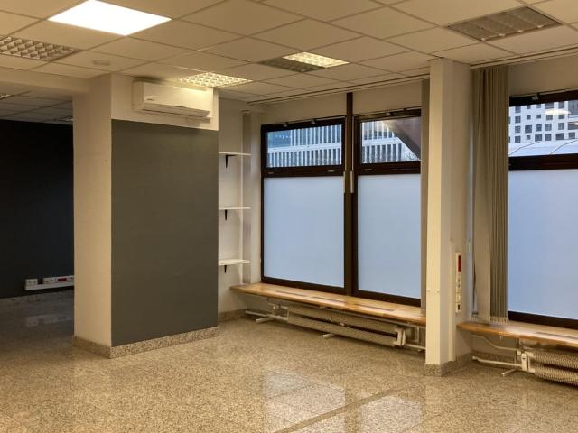 Biuro do wynajęcia w Powstańców Śląskich, Wrocław