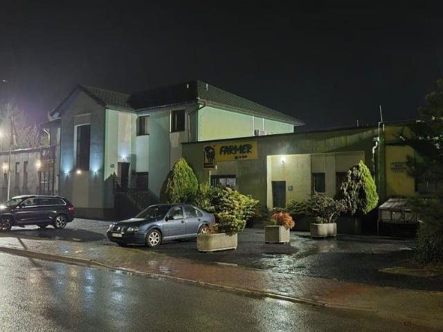 Komercyjne na sprzedaż w Brzeziny, Łódzkie