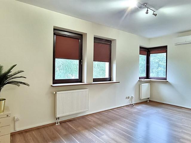 Biuro do wynajęcia w Osiedle Oficerskie, Kraków