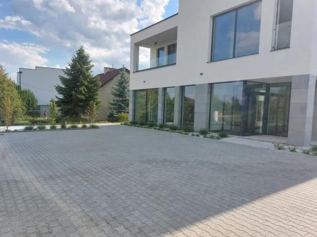 Komercyjne do wynajęcia w Władysławów, Mazowieckie