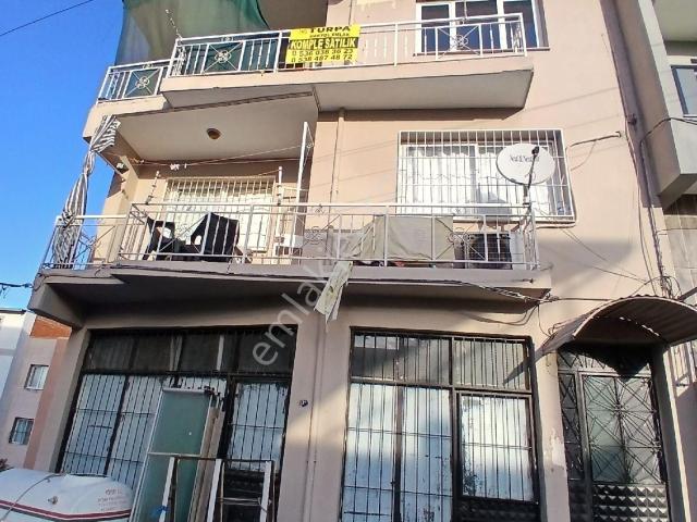 Karabağlar, İzmir içerisinde satılık Bina