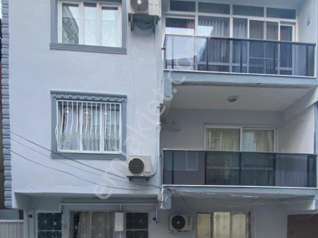 Karabağlar, İzmir içerisinde satılık Bina