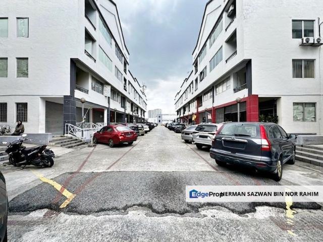Shop for sale in Kajang, Langat