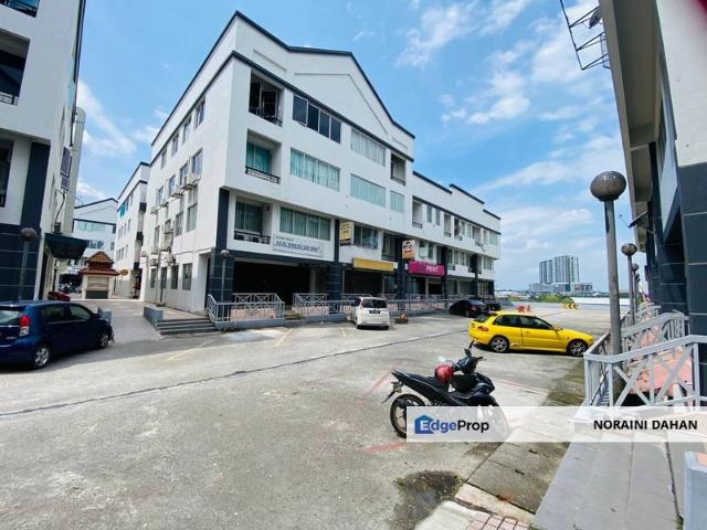 Shop for sale in Kajang, Langat