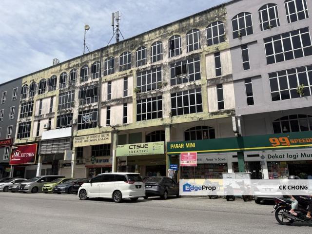 Shop for rent in Kajang, Langat