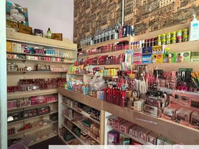 Shop for sale in Malaka