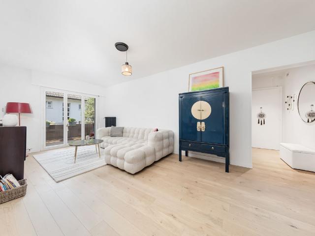 Wohnung kaufen in Pully, Waadt