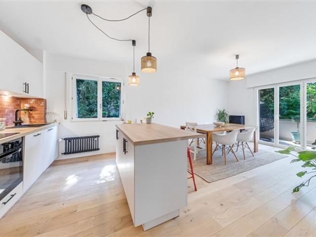 Wohnung kaufen in Pully, Waadt