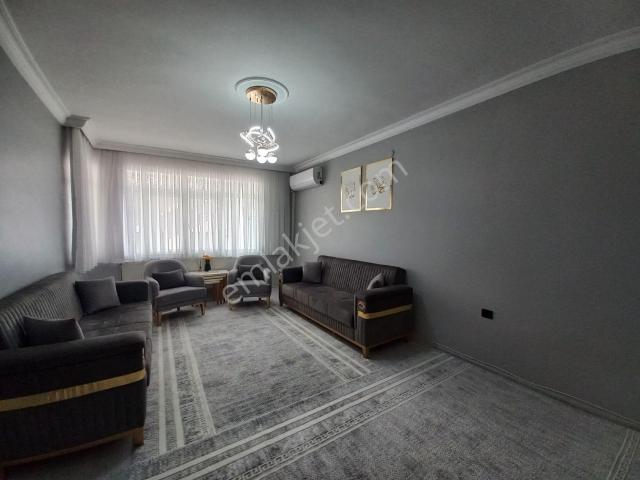 Üçyol, Konak içerisinde satılık mülk