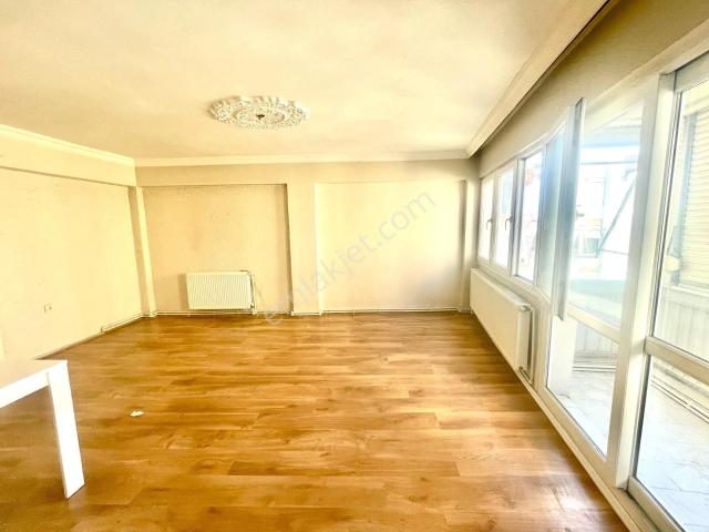 İzmir, Konak içerisinde kiralık mülk