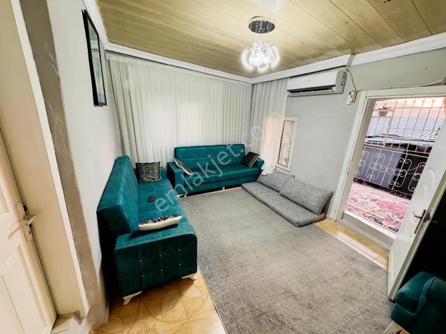 Konak, İzmir içerisinde satılık Villa