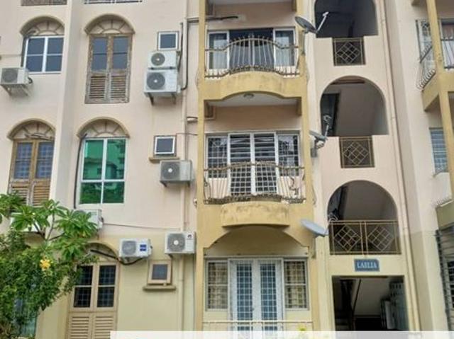 Condominium for sale in Malaka