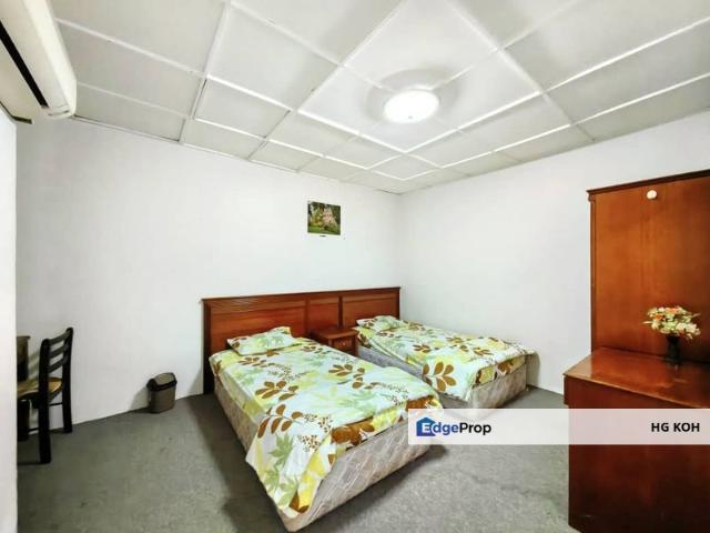 Condominium for rent in Malaka