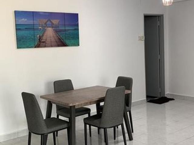 Condominium for rent in Malaka