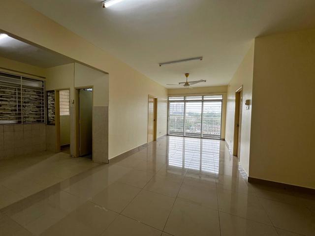 Condominium for sale in Petaling, Alam Impian