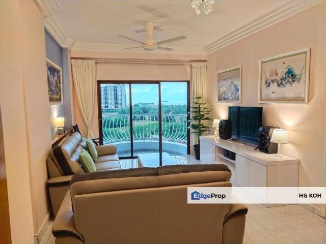Condominium for sale in Malaka