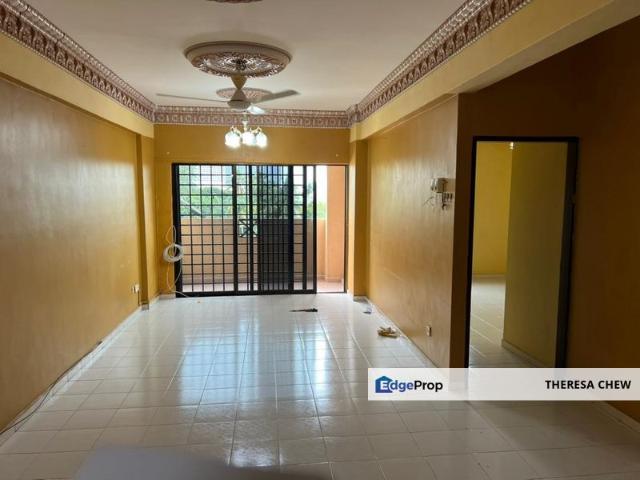 Condominium for sale in Malaka