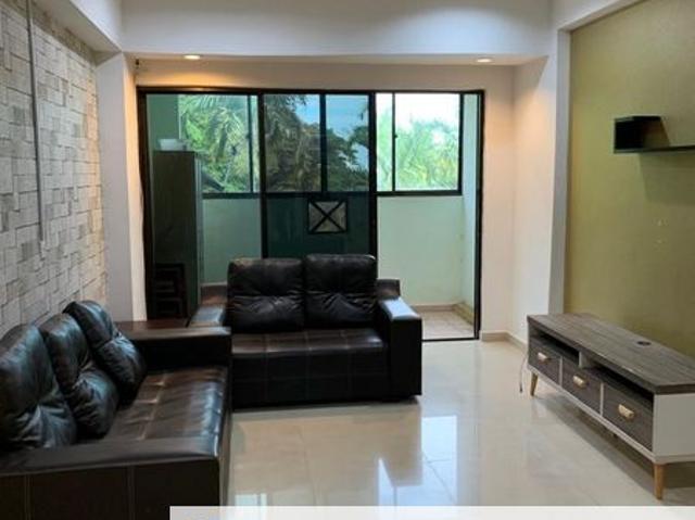 Condominium for rent in Malaka