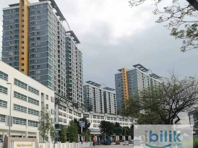 Room for rent in Petaling, Alam Impian