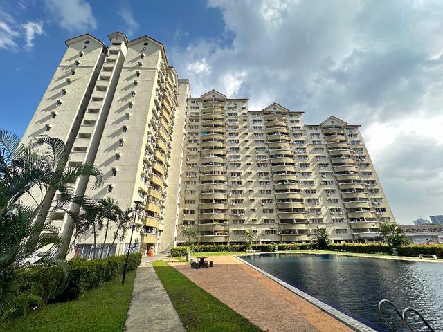 Condominium for sale in Country Heights Damansara, Kuala Lumpur